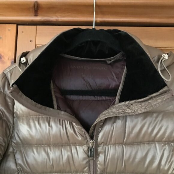 Light Weight Down coat, size M, Excellent condition ! - Picture 4 of 7
